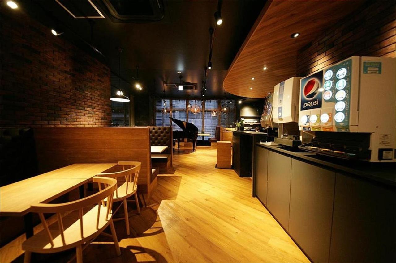 Toho Hotel Fukuoka Tenjin / Vacation STAY 78155 Eksteriør billede